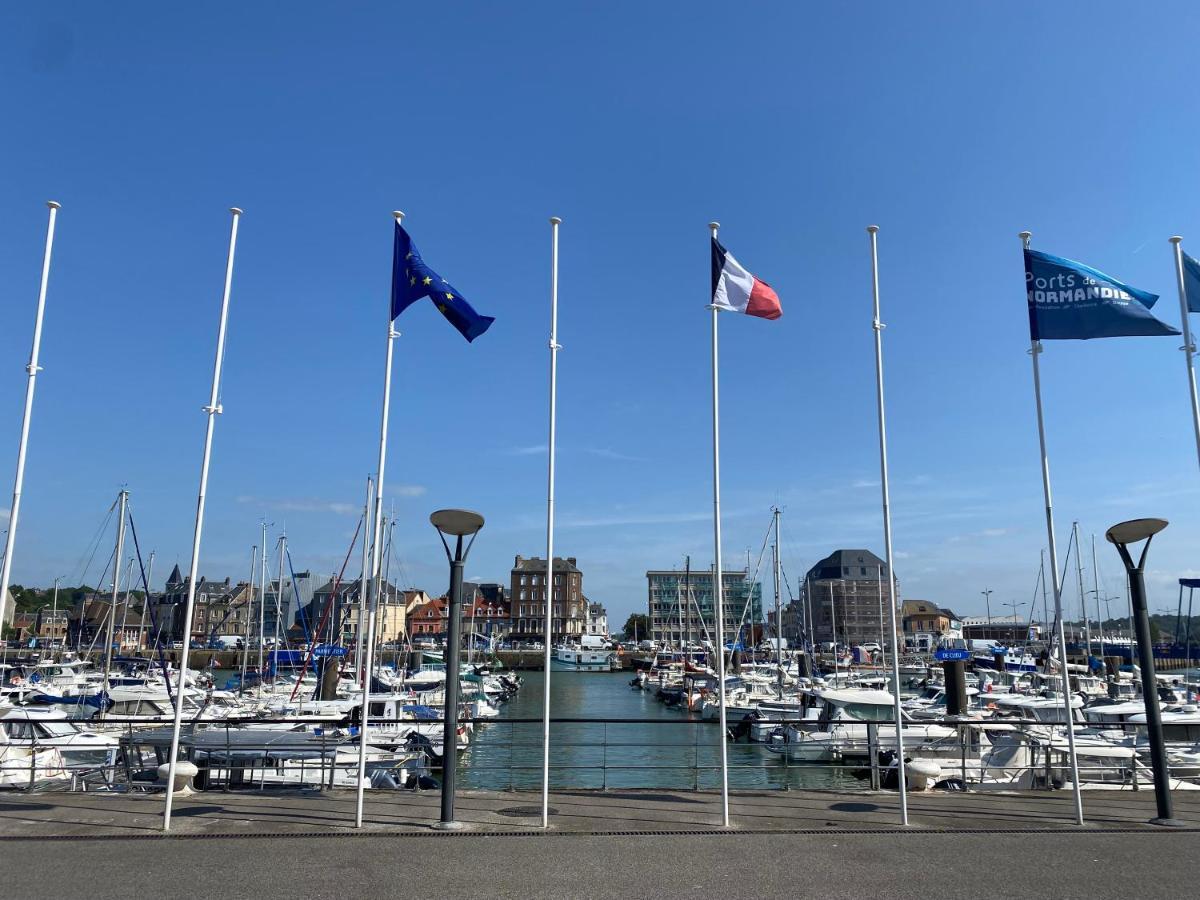 Апартаменты Beau Studio Cosy Calme En Face Du Port Sur Le Quai Дьепп Экстерьер фото