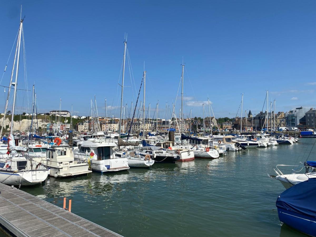 Апартаменты Beau Studio Cosy Calme En Face Du Port Sur Le Quai Дьепп Экстерьер фото